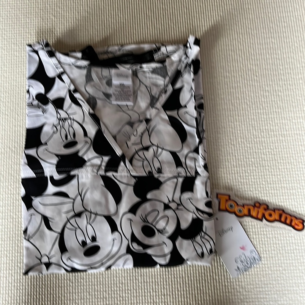 Disney Tooniforms scrub top 3XL